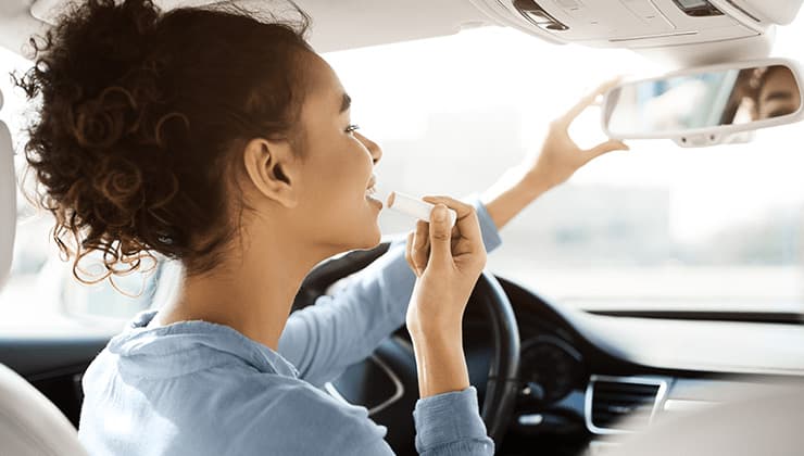 content-blog-distracted-driving-manual-740x420-min content-blog-distracted-driving-manual-740x420-min