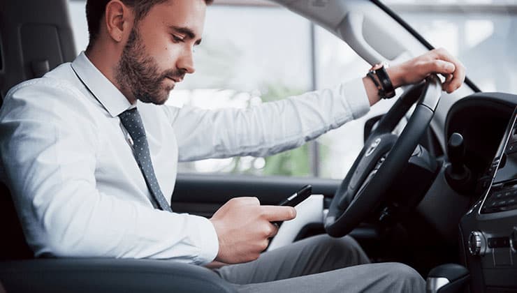 content-blog-distracted-driving-visual-740x420-min content-blog-distracted-driving-visual-740x420-min